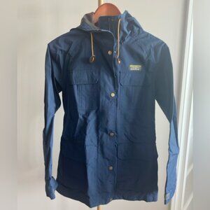 L.L. Bean Mountain Classic Water-Resistant Jacket – Women’s Small Petite, Navy